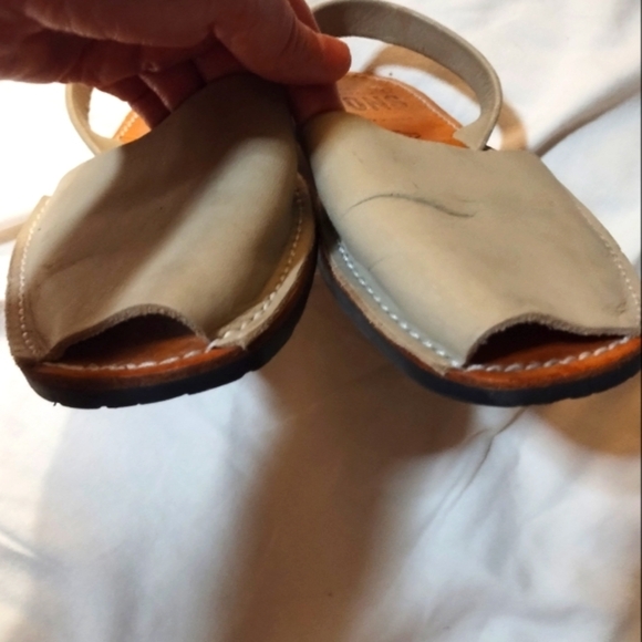 Pons Beige Leather Sandals - Picture 5 of 8